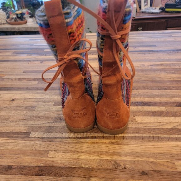 NWOT Tom's Nepal Aztec Fleece Lined Tribal Print Boots - Picture 6 of 13